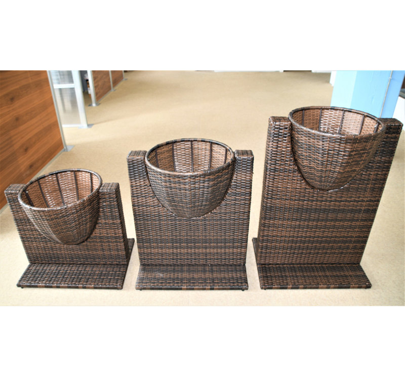 Vase de plancher en plastique, H 24 po x l 28 po x P 15 po