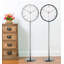 Horloge de plancher en métal minimaliste