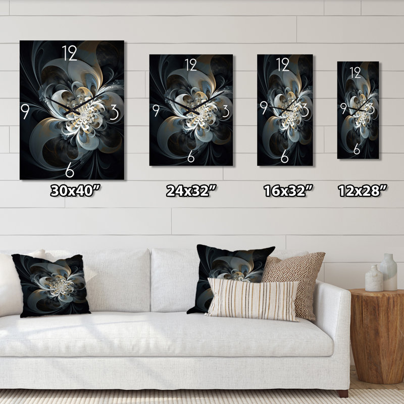 Horloge murale en fleur blanche Fractal III, H 32 po x l 24 po x P 1 po