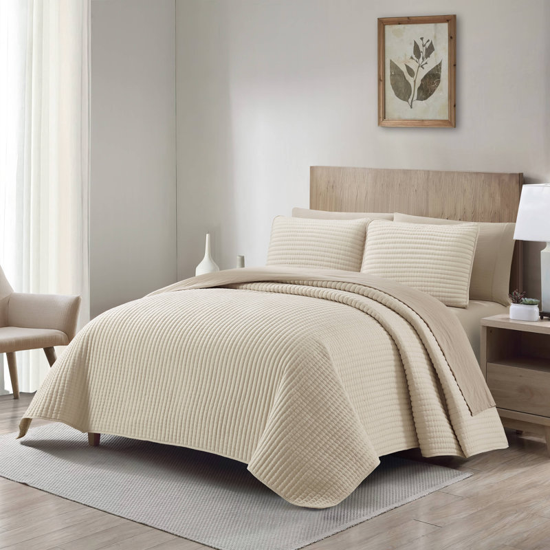 Aurelia Polyester Quilt Set, King Quilt + 6 Additional Pieces, Beige
