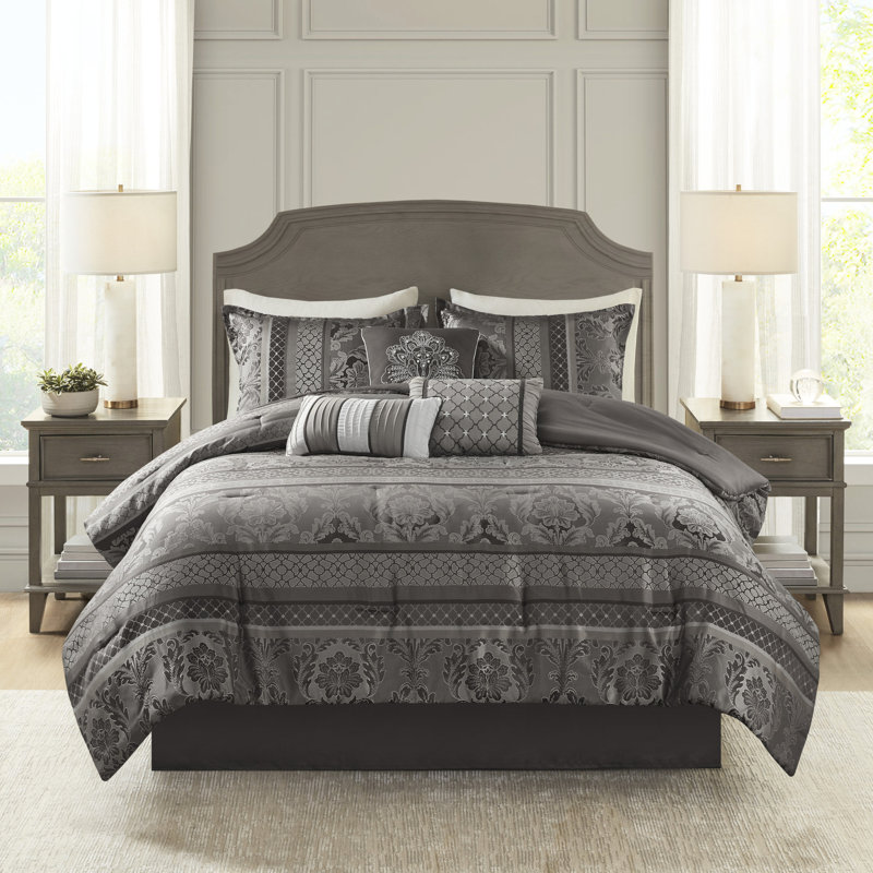 Literie de luxe gris - très grand lit 7 pièces