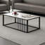 Combinaison minimaliste de canapé et de table à thé-104950628