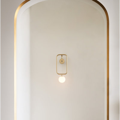 Emme 1 - Light Armed Sconce