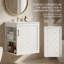 Ensemble de meuble-lavabo mural moderne avec lavabo en céramique et rangement latéral