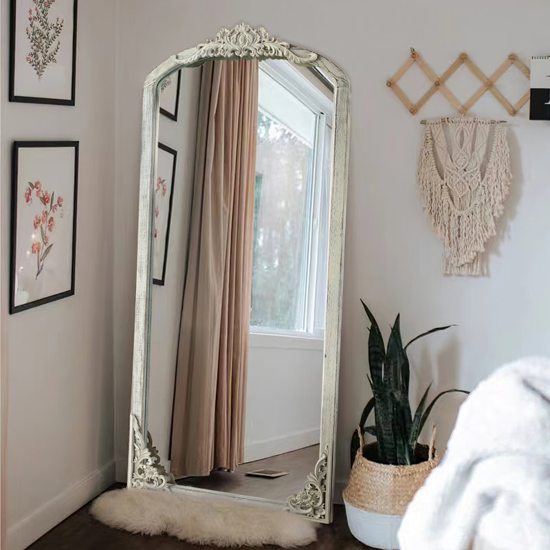Miroir d'appoint mural Alexiyah, Doré, 64,2 po x 21,3 po