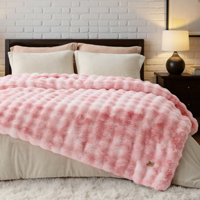 Bedsure Fluffy Faux Fur King Blanket – Soft Bubble Blanket for Sofa & Dorm Room – Pink Dogwood – Gift for Teen
