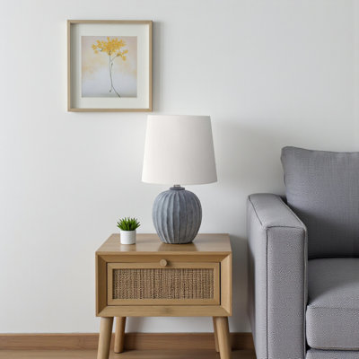 Lampe de table standard en métal Klara en résine grise, H 18,53 po x l 10,75 po x P 10,75 po