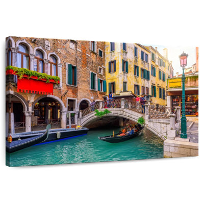 Vanna Venice Canal Cruise