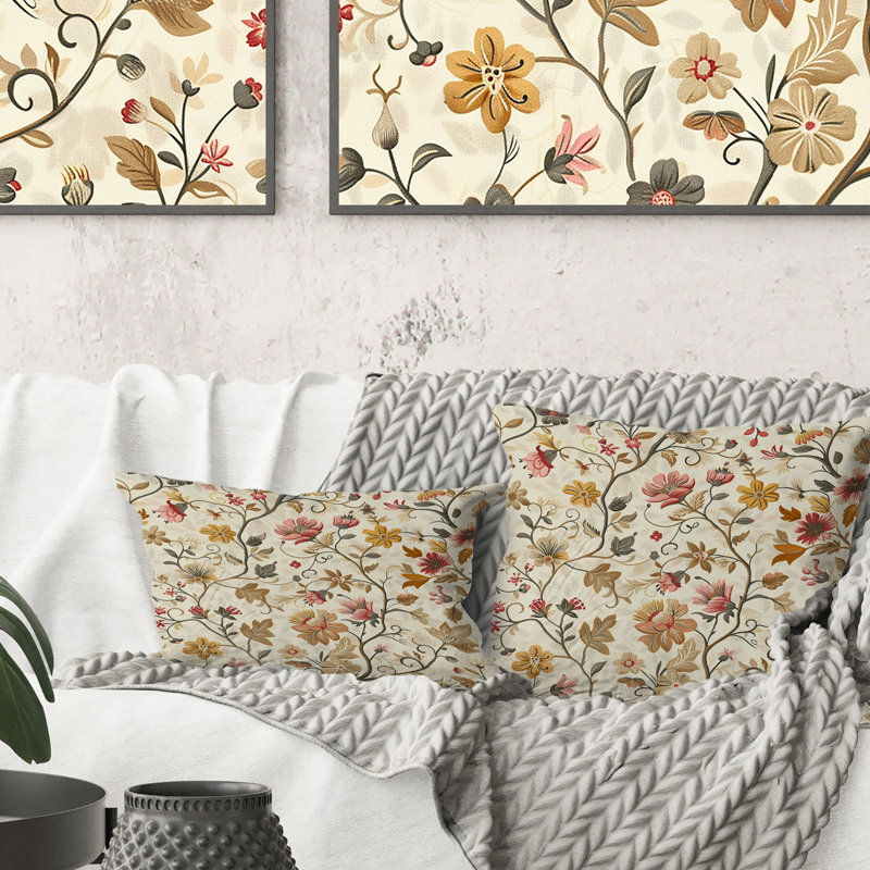Coussin lombaire traditionnel beige à motif floral I