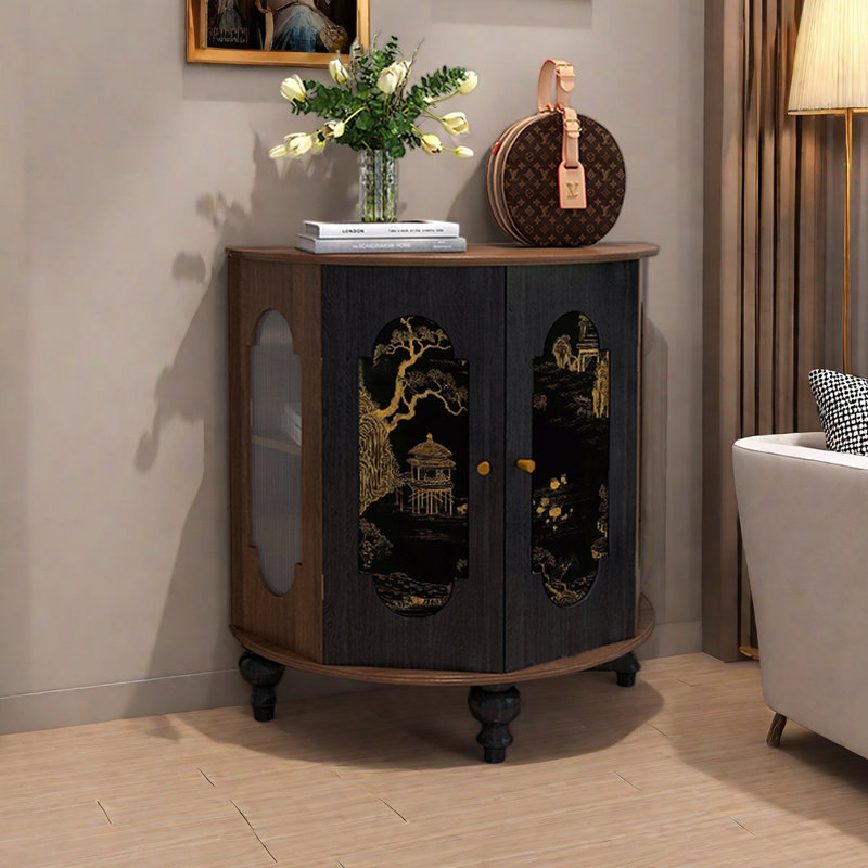 Armoire semi-circulaire de grande capacité.