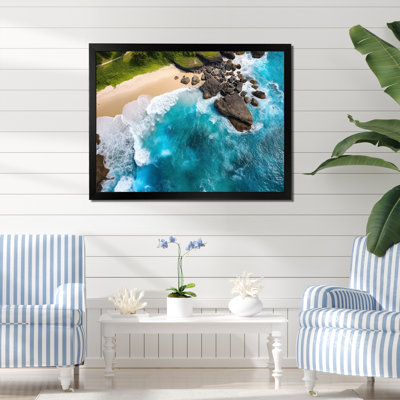 Vue aérienne de la plage rocheuse V - art mural plage et océan