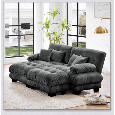 Canapé confortable en chenille avec plusieurs coussins pour le salon, un siège élégant et relaxant