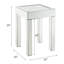 Table d'appoint glamour en miroir avec finitions diamant acrylique, plateau en verre de 10 cm, construction robuste, dimensions 40,6 x 40,6 x 61 cm, verre trempé.