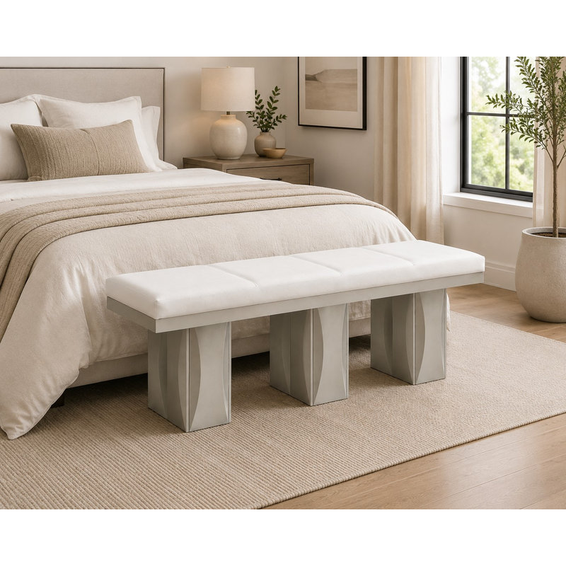 Banc de salle à manger long de 60 po avec siège rembourré et trois pieds blocs sculptés Laronda, Blanc