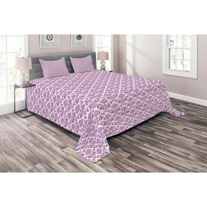 Motifs Damask Coverlet