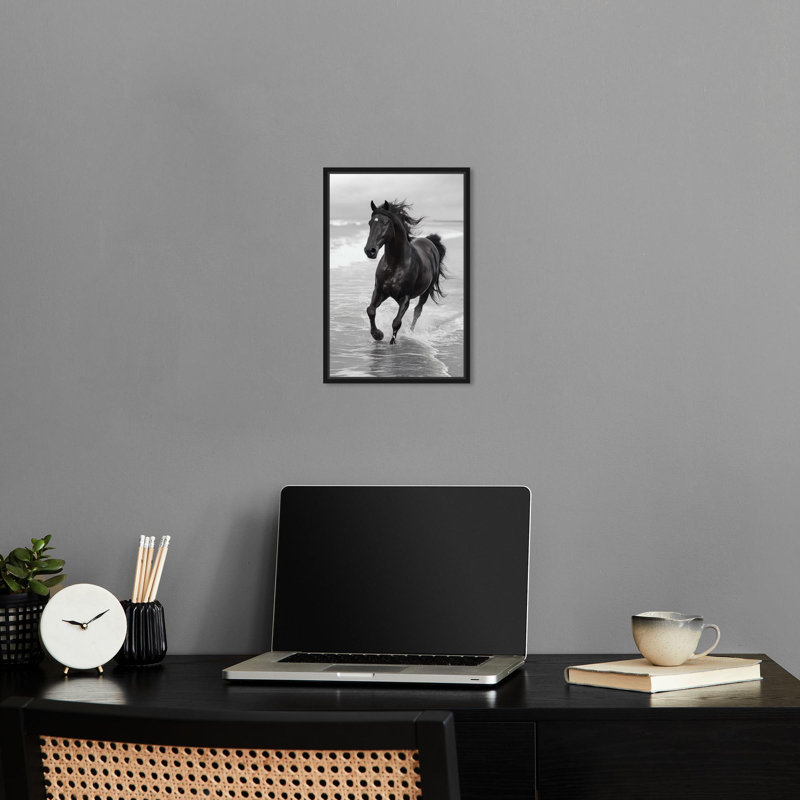 «Graceful Horse», impressions sur toile en noir et blanc par Notoriart, Cadre noir, H 16 po x l 11 po
