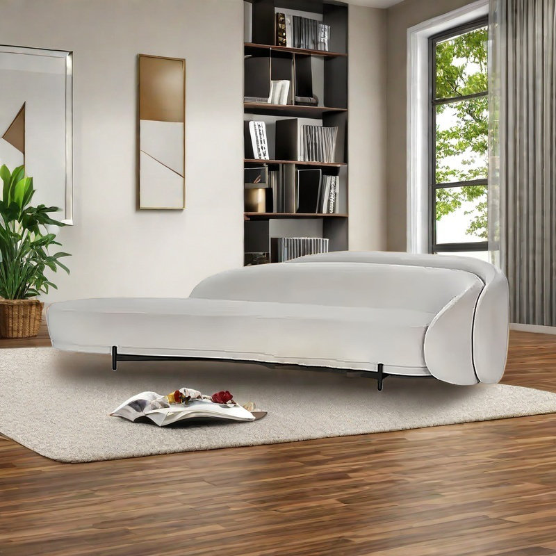 Elegant and comfortable curved pine chair, Retour à droite, Gris clair
