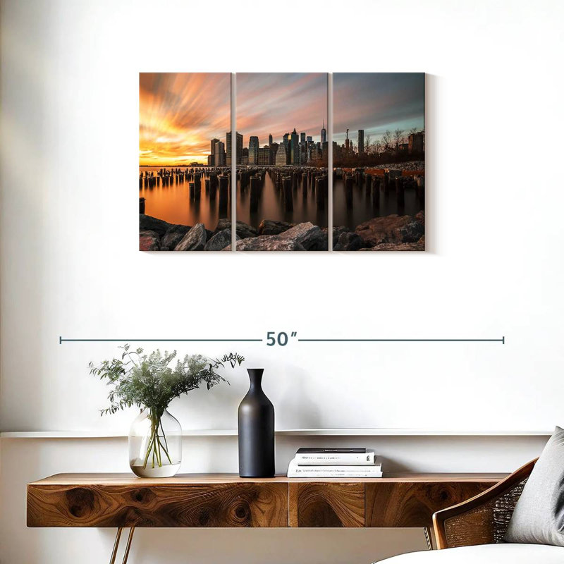 Sebbie NYC Horizon, 20" H x 33" W