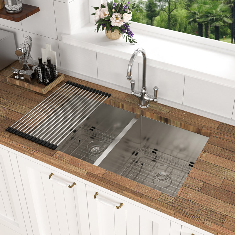 Évier de cuisine à double cuve encastrable en acier inoxydable 33 x 19 x 9 po de calibre 16 (60/40) avec évier profond de 9 pouces