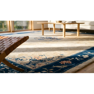 Tapis ivoire antique de Pékin