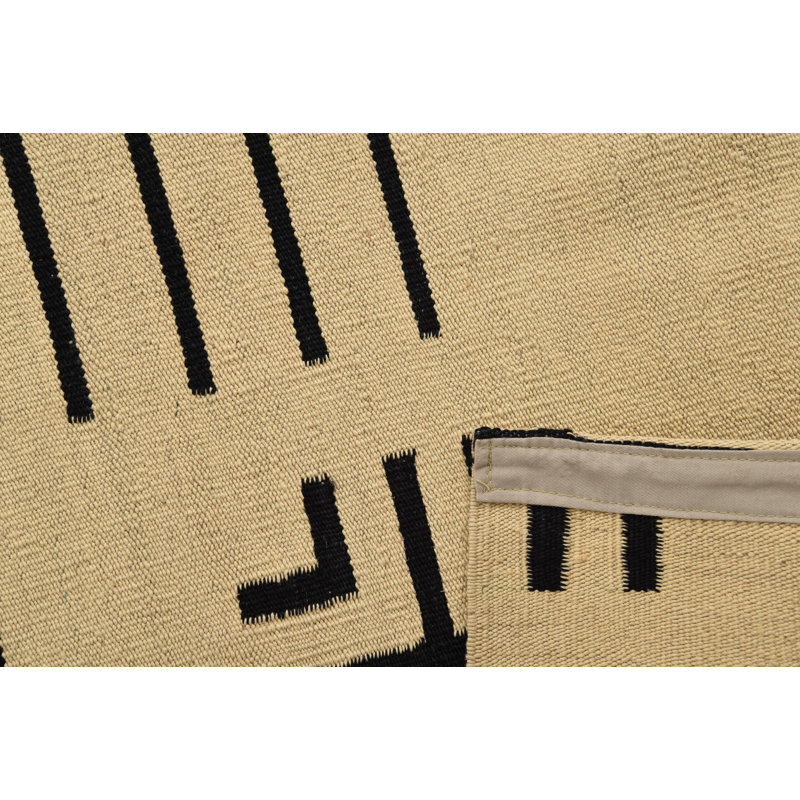 Tapis noir et blanc 5 Pinkerton