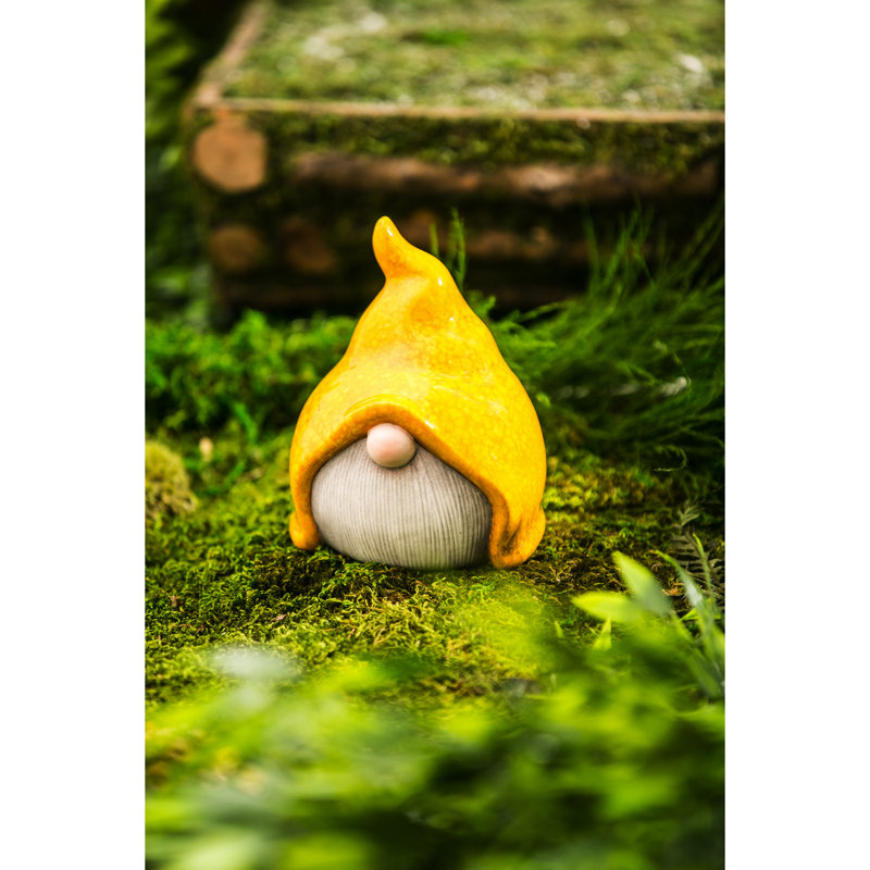 Petite statue de jardin de gnome, Jaune