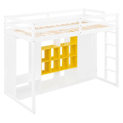 Lit mezzanine simple en bois blanc et jaune, rangement fonctionnel avec garde-robe ouverte, tablettes multicouches, armoire fermée, lit pour adolescent en jaune, articles essentiels colorés, coffre-fort de plus de 6 ans