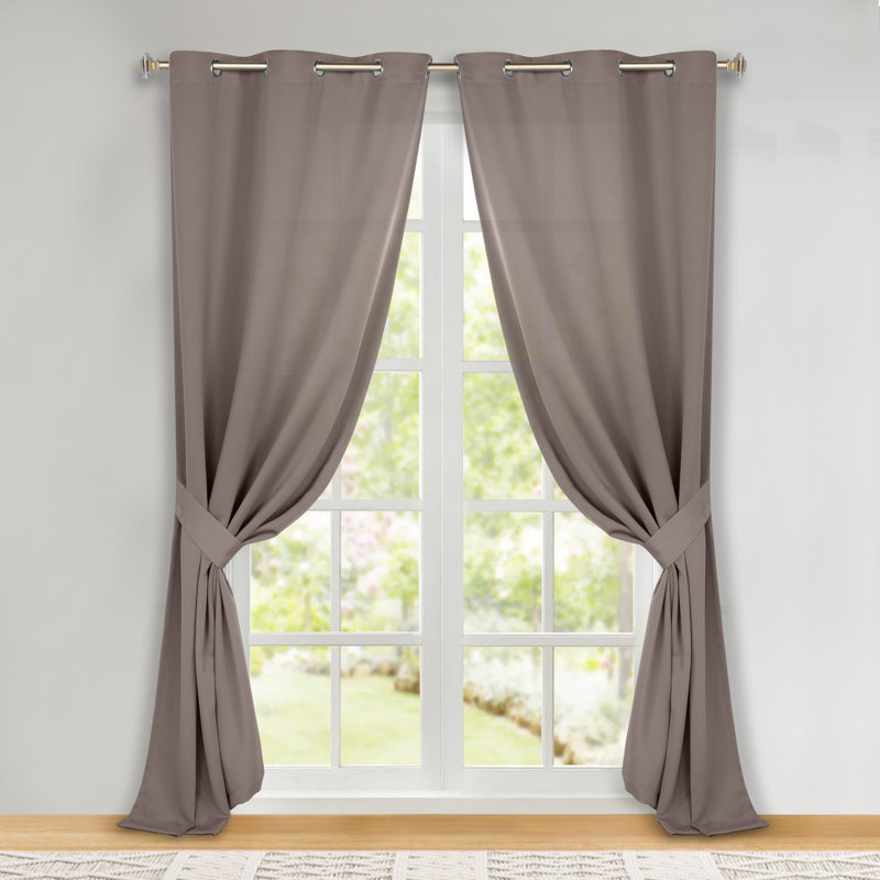 Paire de rideaux obscurcissant avec œillets Millendon, L 42 po x L 108 po, Taupe