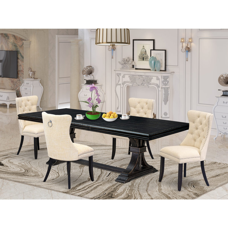 L'ensemble de table de cuisine 5 pièces se compose d'une table de salle à manger et de 4 chaises rembourrées en tissu de polyester beige clair avec un dossier capitonné à boutons - finition noire sablée.