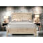 Grand lit naturel pour une ambiance de chambre à coucher tranquille avec tête de lit à panneau et mécanisme de glissière en métal