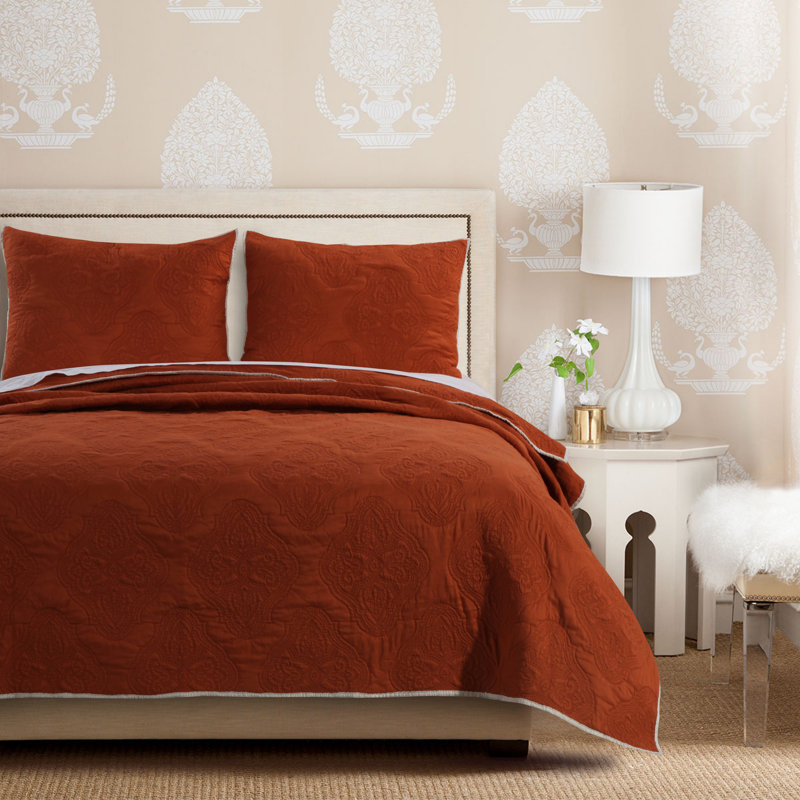 Whisper White Full Microfiber Medallion Quilt Set