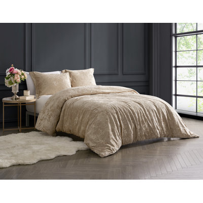Design Studio Rochelle Outline Floral 2-3 Piece Crushed Velvet Comforter Set