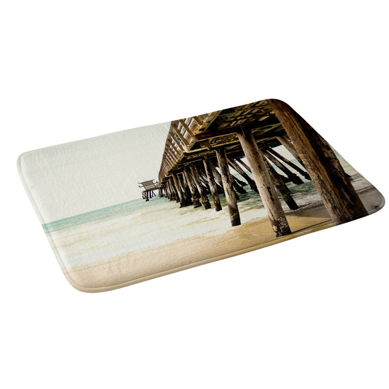 Tapis de salle de bain bree madden down par le pilier de la salle de bain