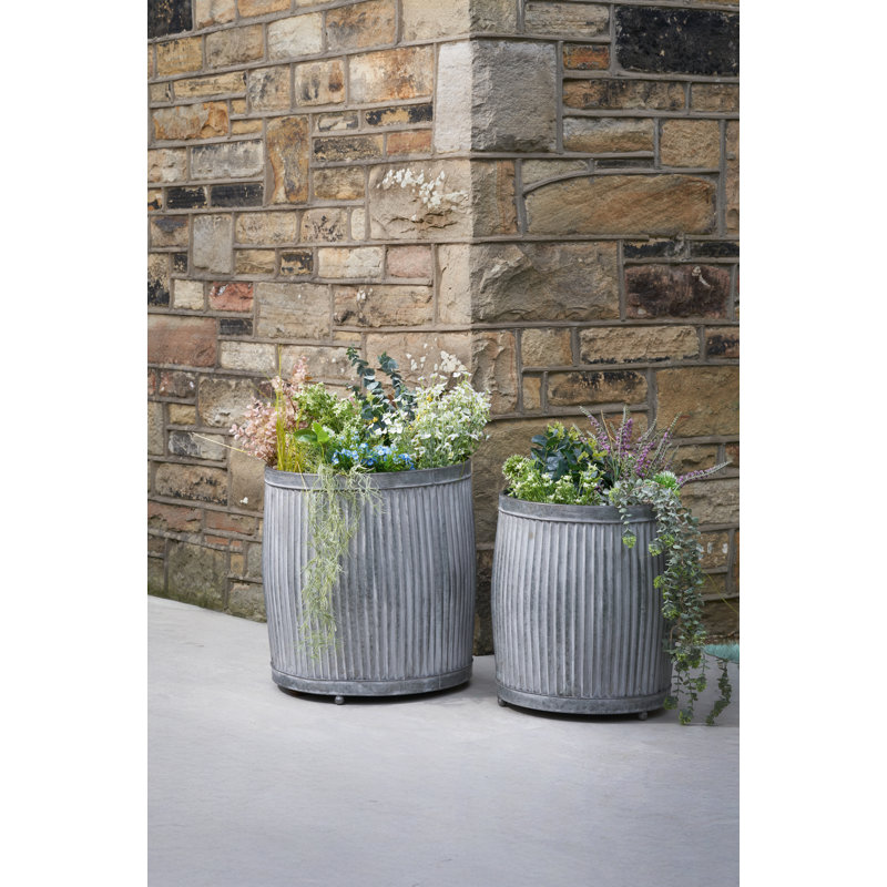 Bethke Metal Pot Planter