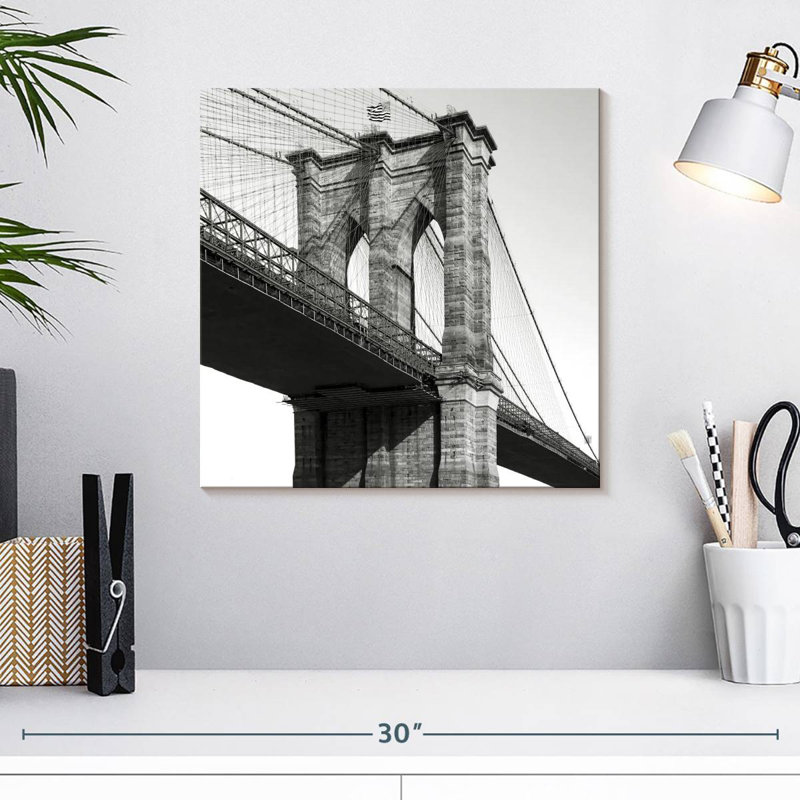 Lilie BW Brooklyn Bridge, H 16 po x l 16 po