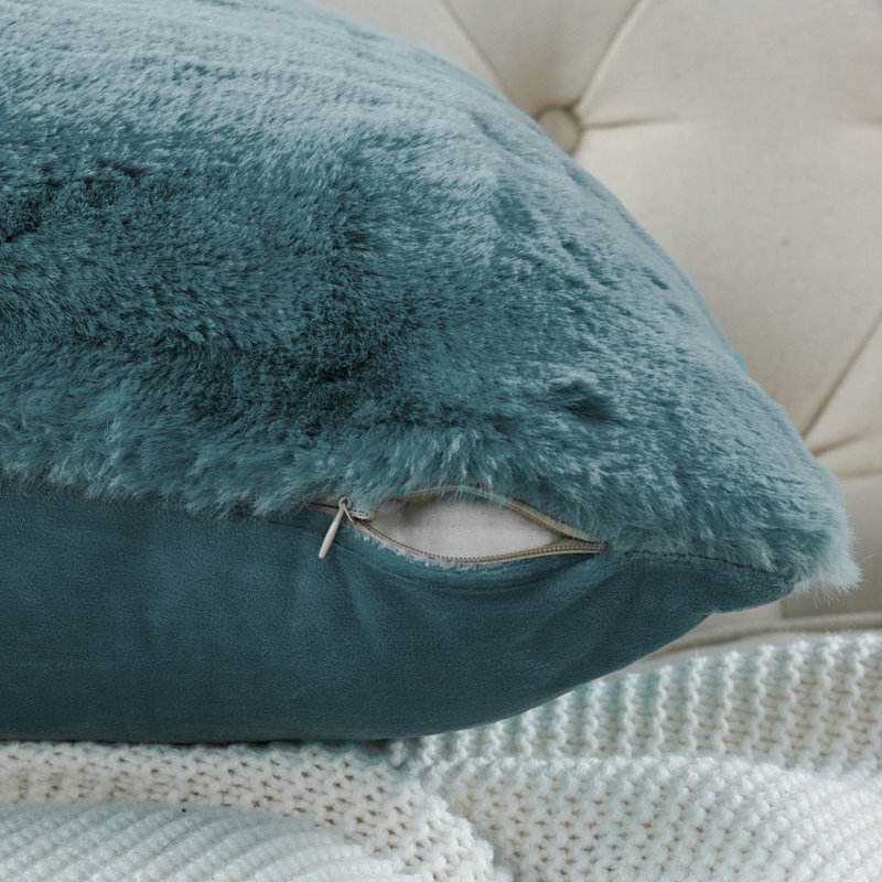 Housse de coussin lourd en fausse fourrure, H 20 pi x l 20 pi, Bleu argenté