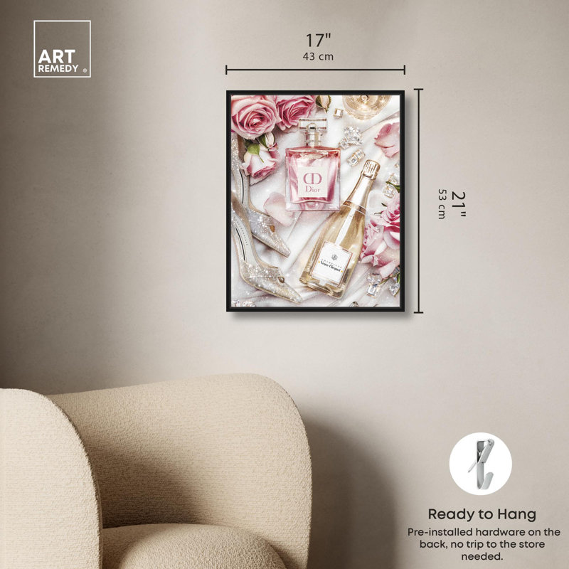 «Sparkling Glam Arrangement II», art sur toile par , H 21 po x l 17 po, Cadre flottant noir