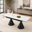 Table de salle à manger extensible à plateau en pierre: plateau de table en marbre blanc avec pieds fuselés en métal noir. Une table de salle à manger rectangulaire d'inspiration moderne et luxueuse pour un usage domestique, pouvant accueillir de 4 à 8 personnes.-695083028