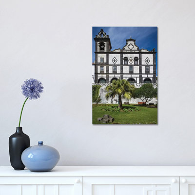 Portugal, Açores, île de Faial, Horta. Extérieur de l'Igreja de Sa Francisco par Walter Bibikow - photographie sur toile tendue