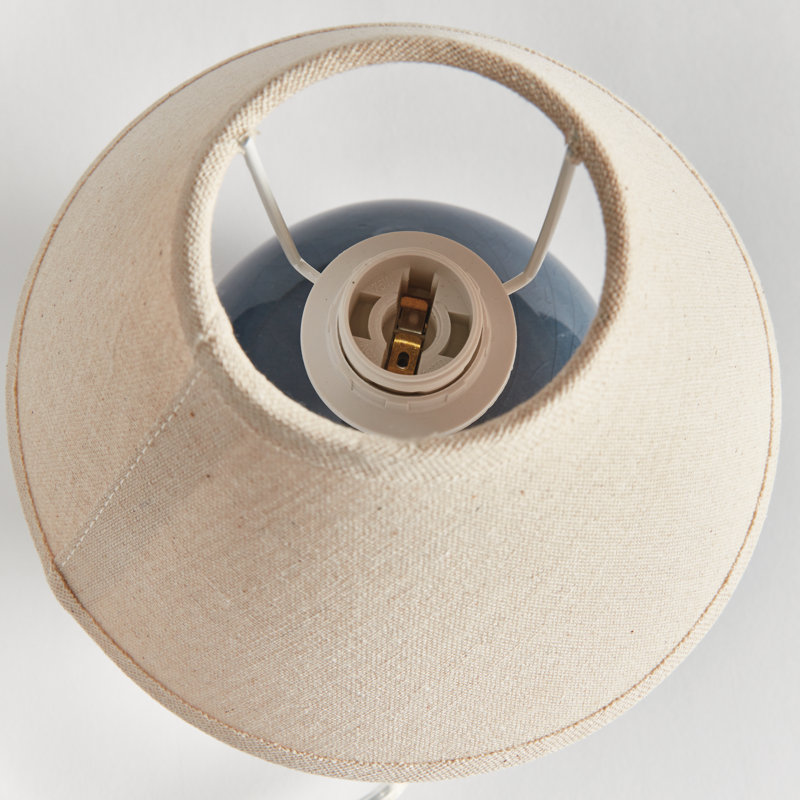 Mini lampe de table en céramique Oscar, Bleu, H 11 po x l 10 po x P 10 po, Crème, crème