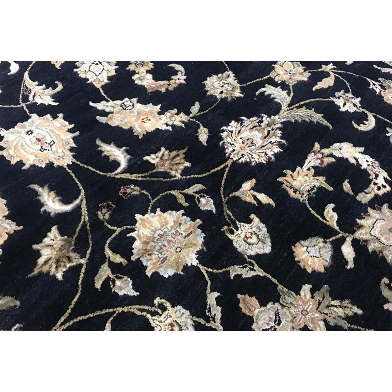 Tapis noir de haute qualité noué à la main