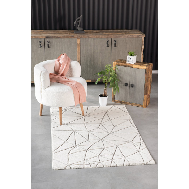 Reggie Geometric Machine Made Indoor / Outdoor Area Rug, Rectangle 4'11" x 3'3"