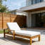Chaise longue d'extérieur polyvalente à 3 positions - Bois d'acacia durable avec coussin beige pour tous les espaces extérieurs
