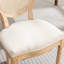 Chaises de salle à manger de style français, en bois massif, siège et dossier en lin, finition peinture antique, tissu beige crème confortable.