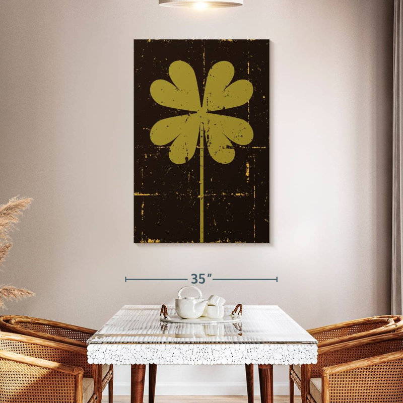Harnek Grunge Clover, 48" H x 32" W