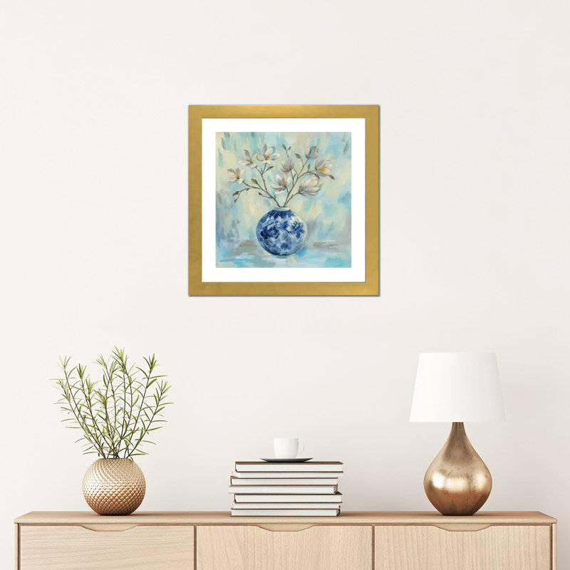«Chinoiserie and Branches» par Silvia Vassileva - reproduction d'art, H 16 po x l 16 po x p 1 po, Papier encadré doré, Blanc