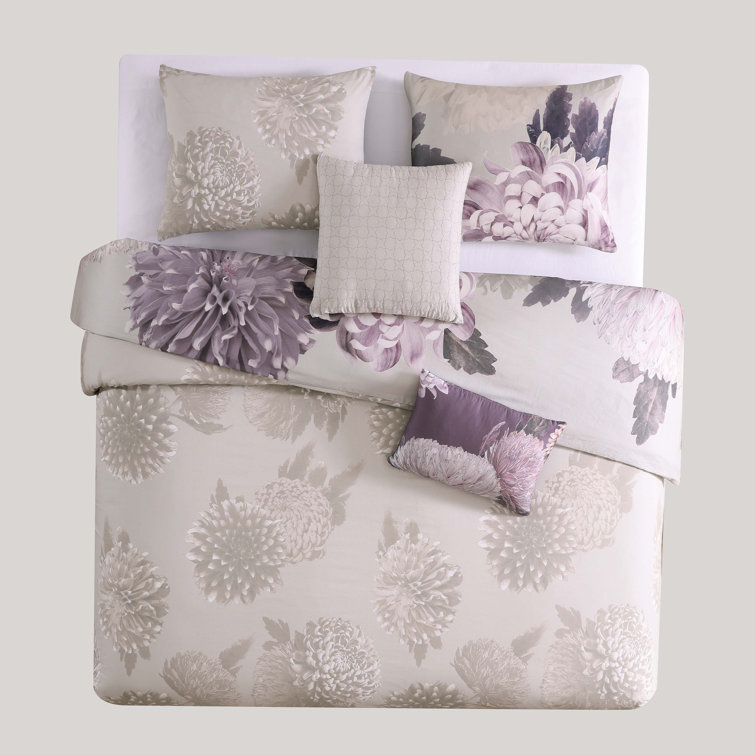 Calvin klein embroidered down alternative comforter 230 thread count Clearance