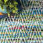 Tapis vert à motif de chevrons touffeté à la main-54438089