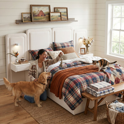 Ensemble de chambre à coucher 3 pièces: lit de rangement rembourré moderne avec lumières DEL et tables de chevet flottantes, grand, blanc