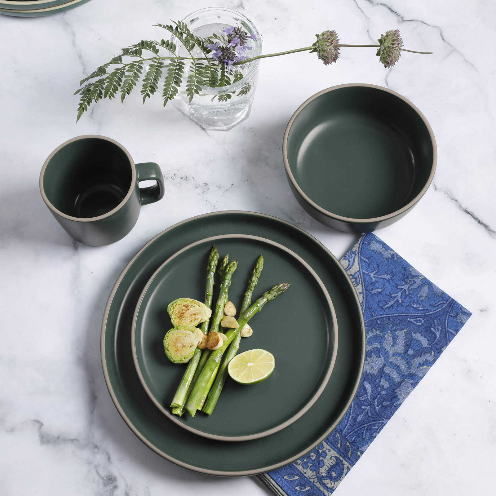 Zuma Stoneware Dinnerware Set - Service for 4, Green